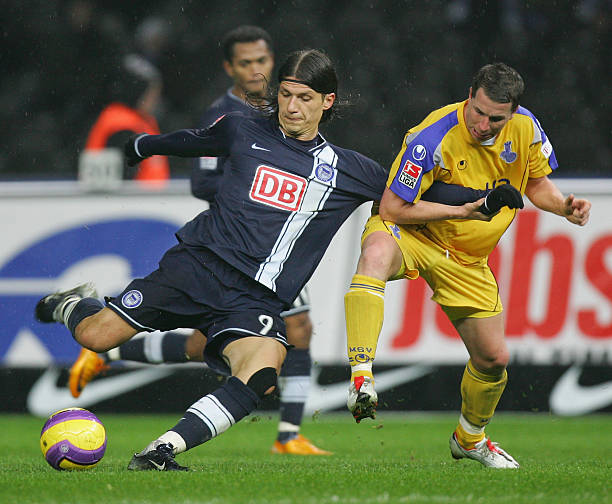 山队冲刺的 山队冲刺的