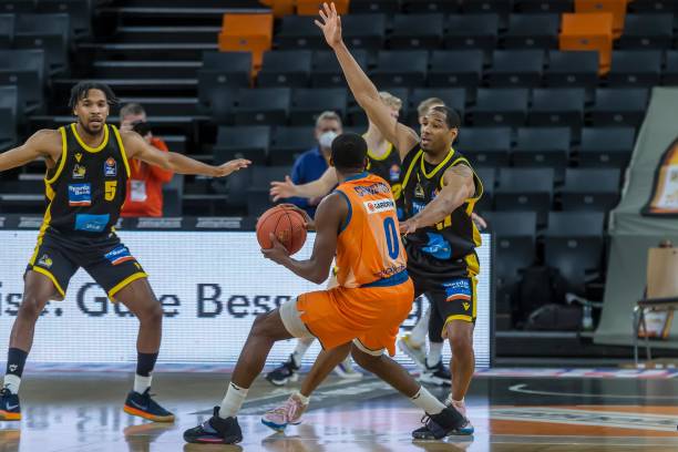 后的首要任 后的首要任